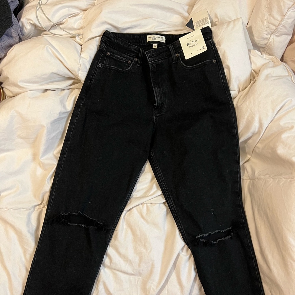 Brand new Abercrombie mom jeans.